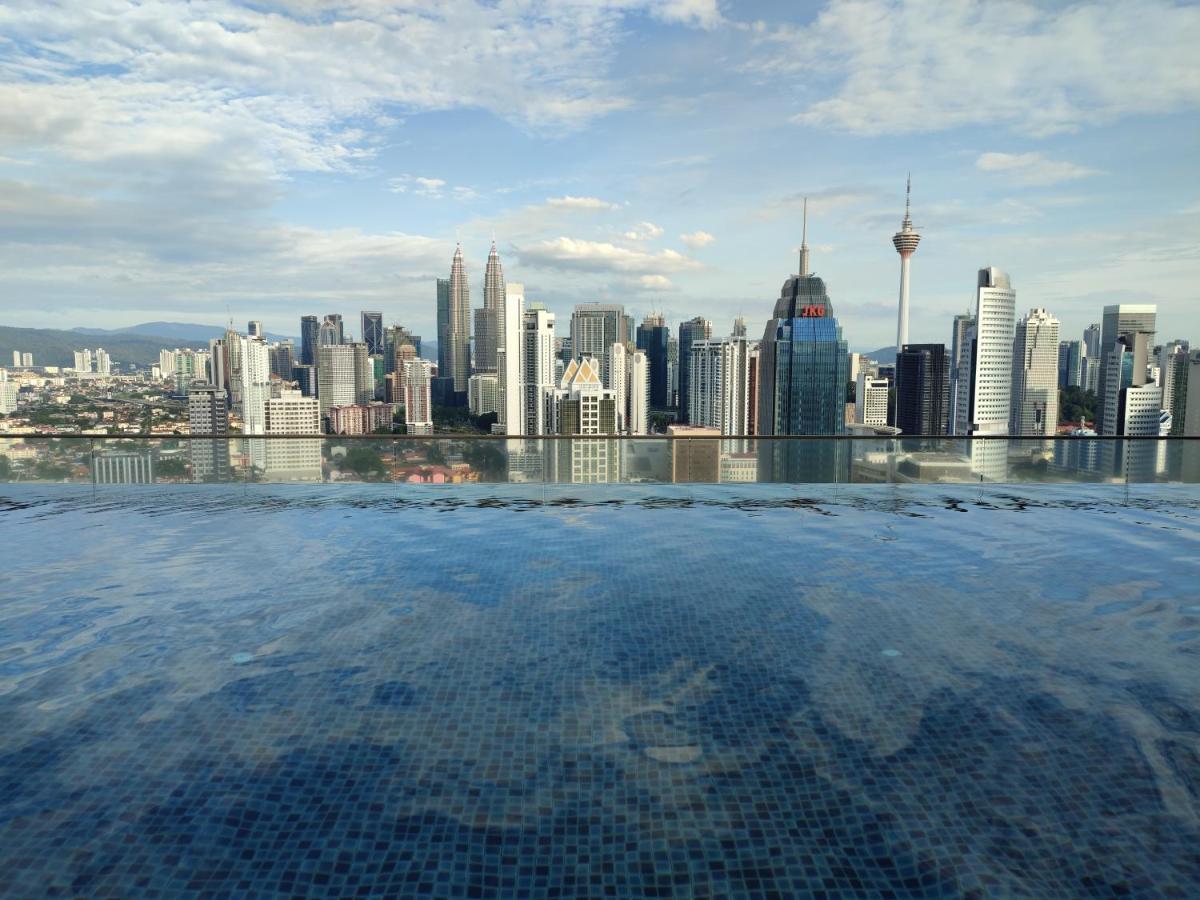 Wonderful Klcc View At Regalia Suites Kuala Lumpur Luaran gambar